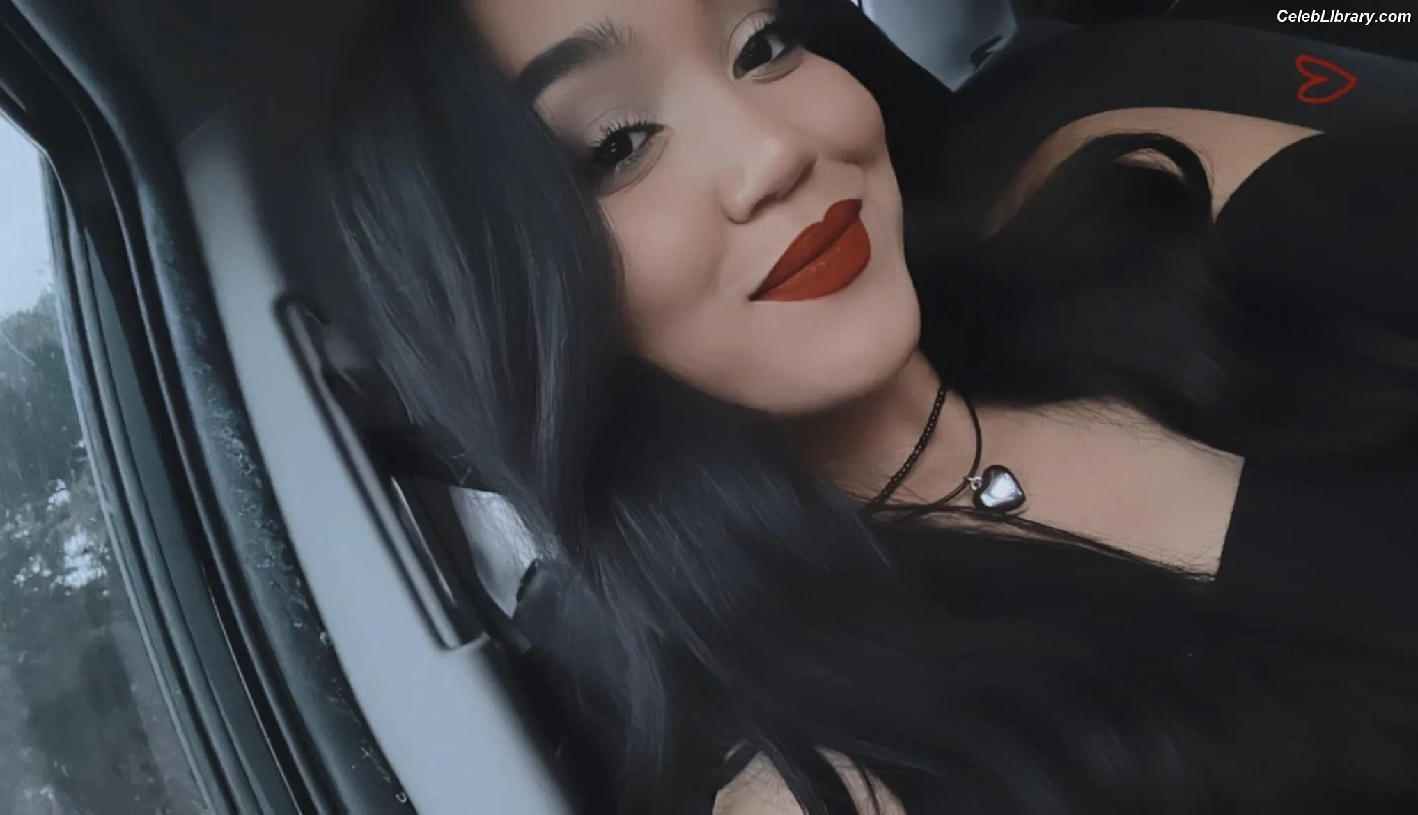 Roxanne Perez photo 12 of 1587