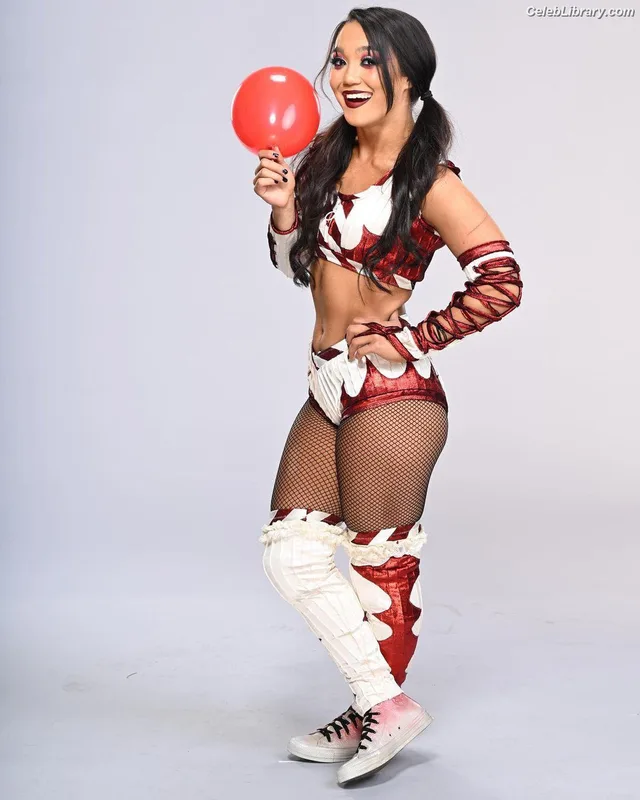 Roxanne Perez photo 12 of 1582