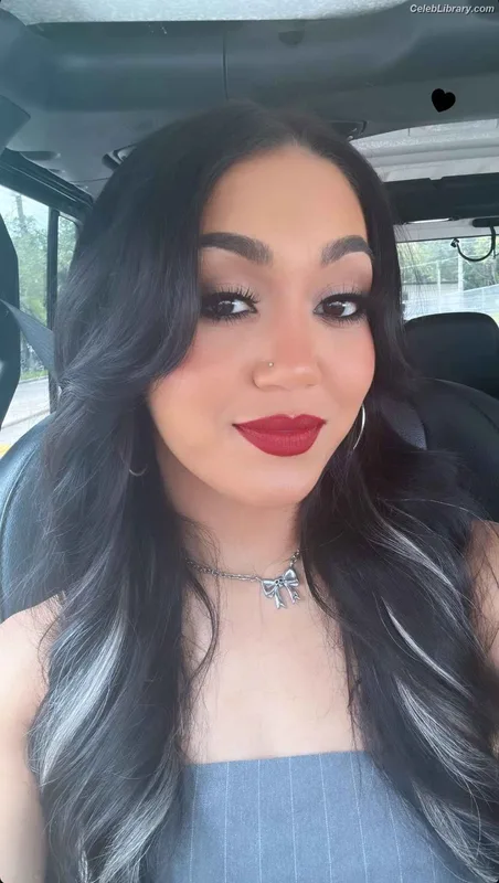 Roxanne Perez photo 17 of 1582
