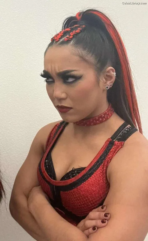 Roxanne Perez photo 2 of 1582