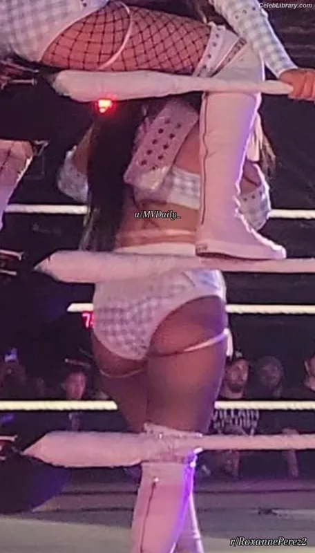 Roxanne Perez photo 2 of 1582