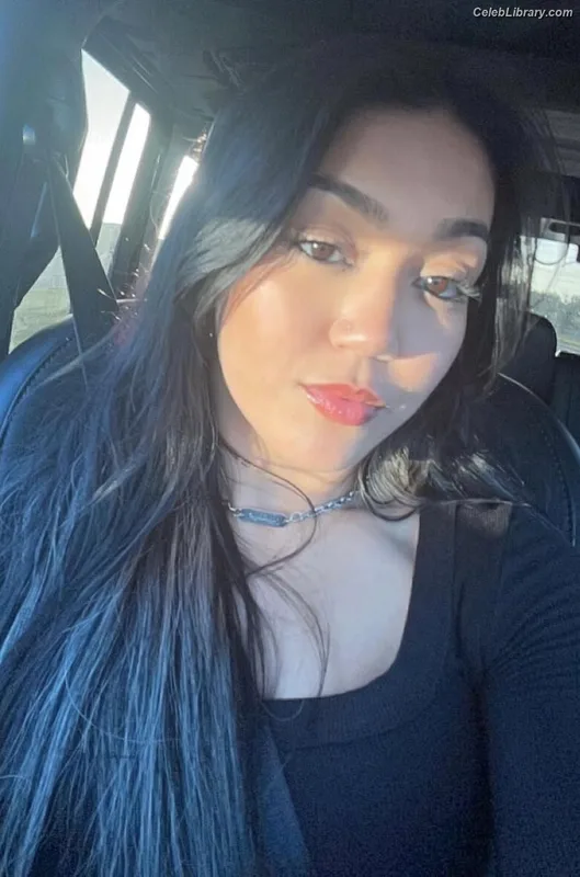 Roxanne Perez photo 21 of 1582