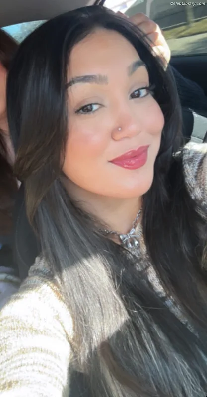 Roxanne Perez photo 23 of 1582