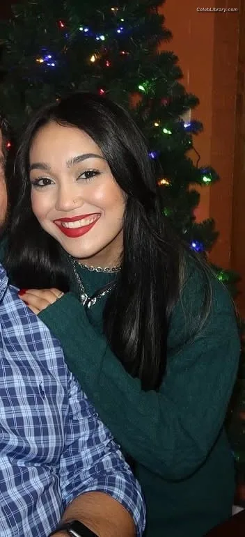 Roxanne Perez photo 3 of 1582