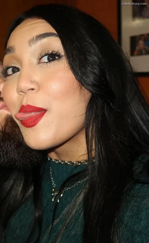 Roxanne Perez photo 4 of 1582