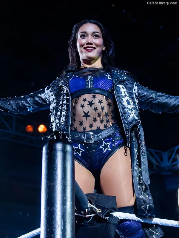 Roxanne Perez photo 11 of 1582
