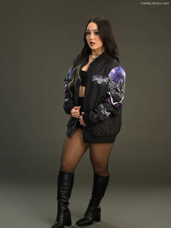 Roxanne Perez photo 9 of 1582