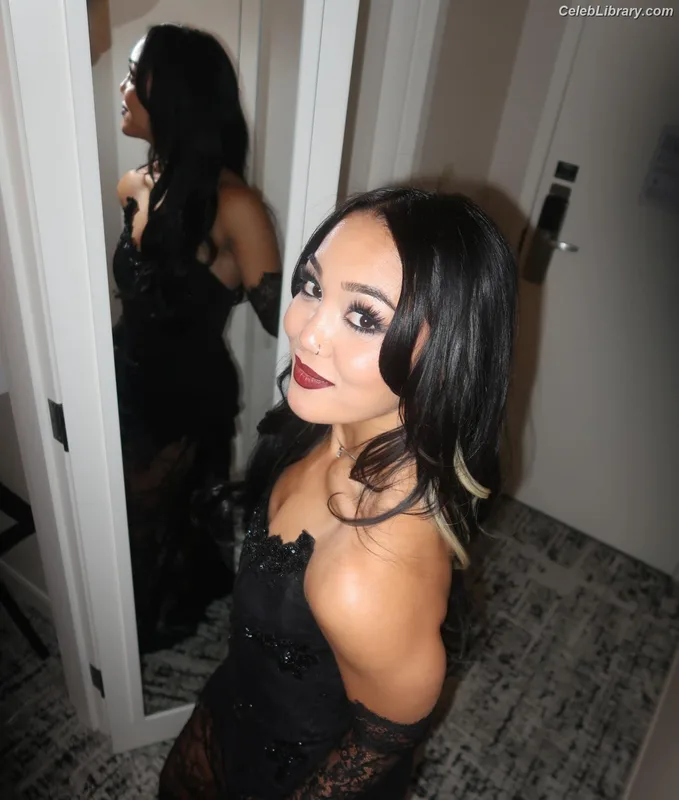 Roxanne Perez photo 18 of 1582