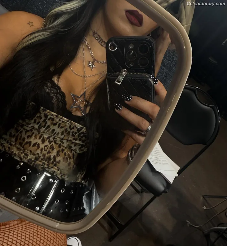 Roxanne Perez photo 11 of 1582