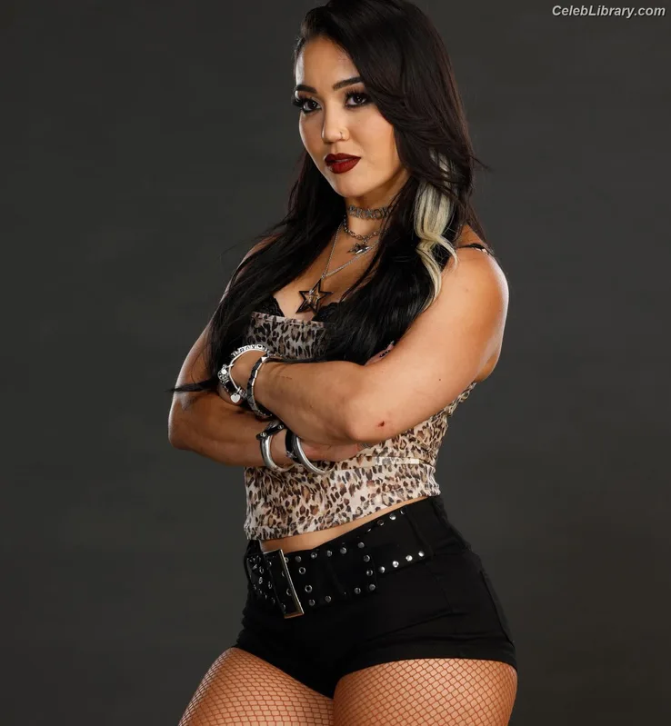 Roxanne Perez photo 16 of 1582