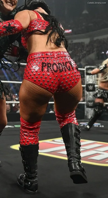 Roxanne Perez photo 5 of 1582
