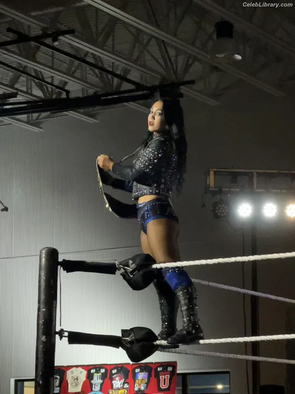 Roxanne Perez photo 7 of 1582