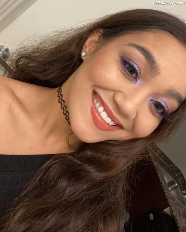 Roxanne Perez photo 21 of 1582