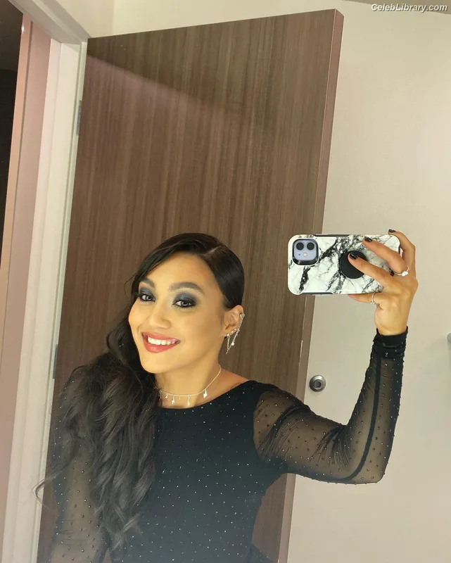 Roxanne Perez photo 2 of 1582
