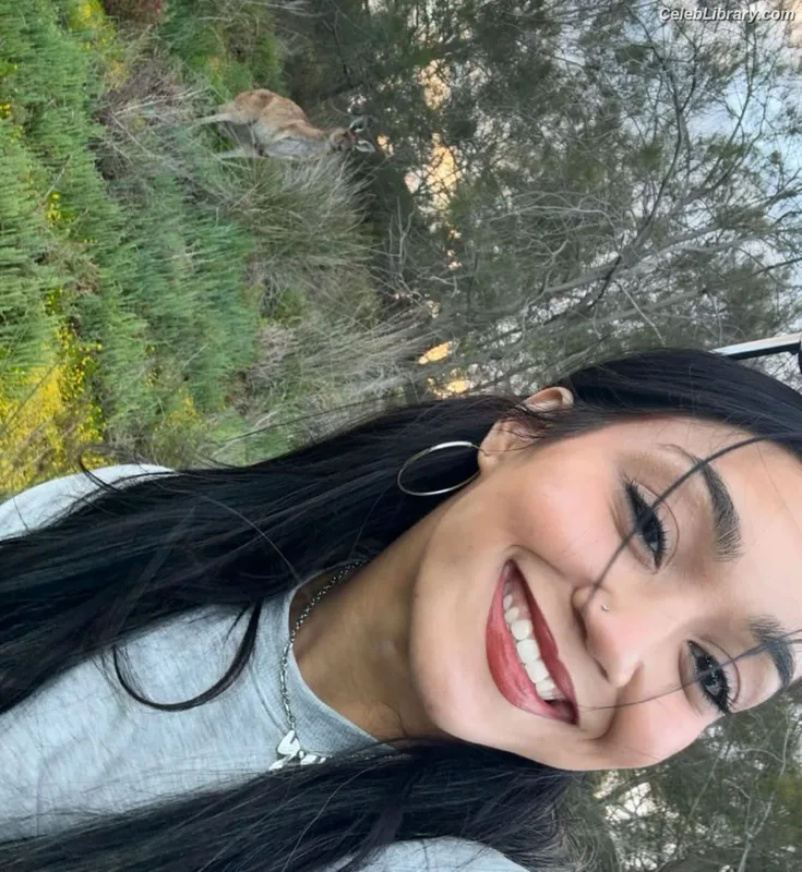 Roxanne Perez photo 2 of 1582