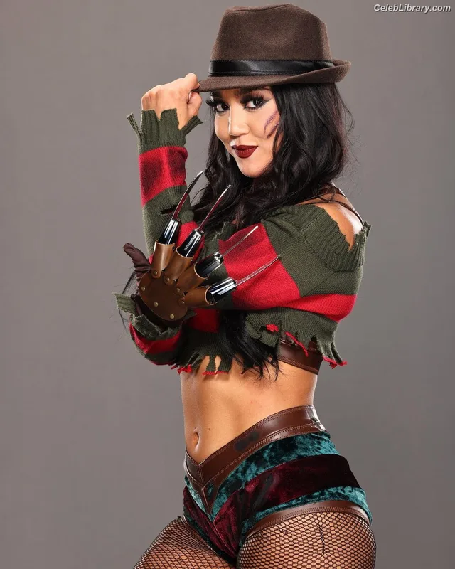 Roxanne Perez photo 14 of 1582