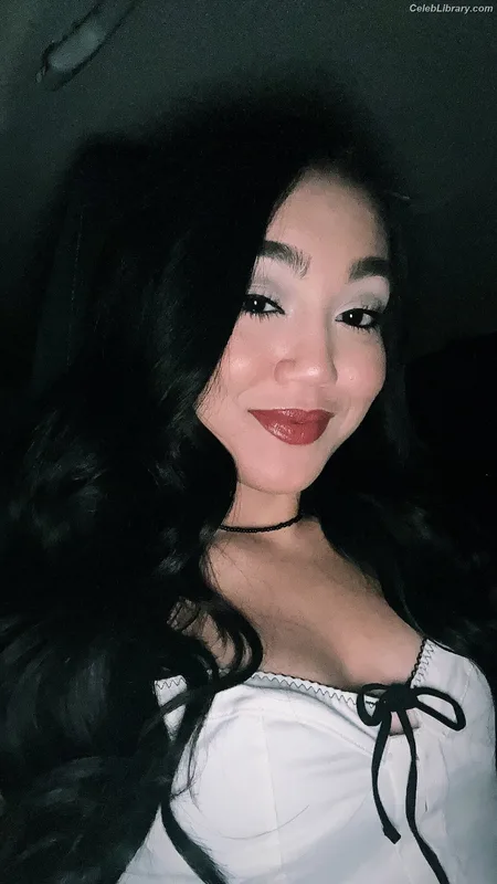 Roxanne Perez photo 15 of 1582