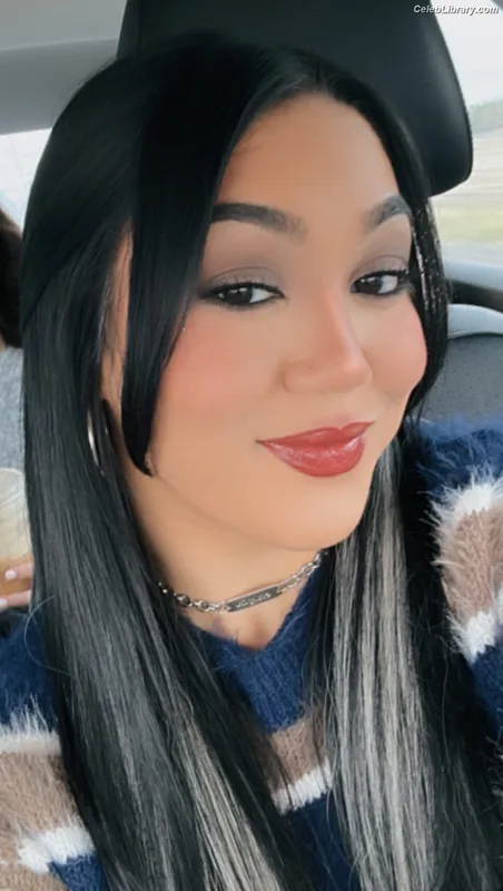 Roxanne Perez photo 24 of 1582
