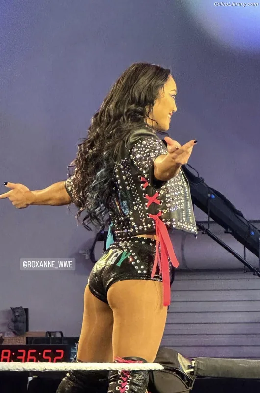 Roxanne Perez photo 9 of 1582