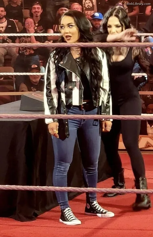 Roxanne Perez photo 4 of 1582
