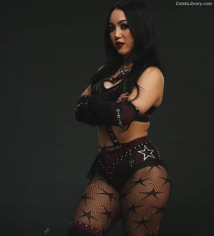 Roxanne Perez photo 3 of 1582