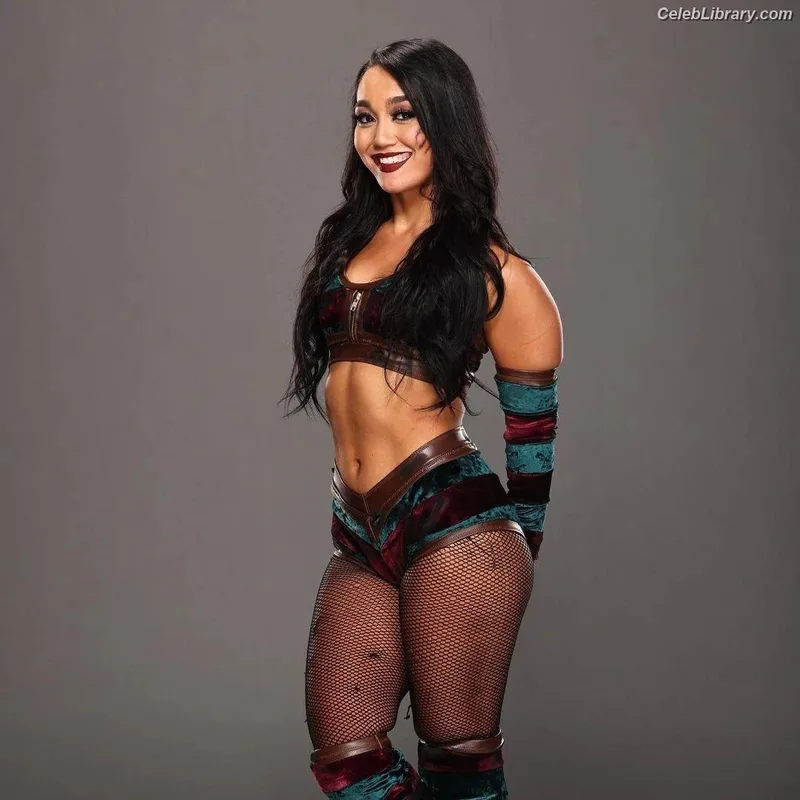 Roxanne Perez photo 7 of 1582