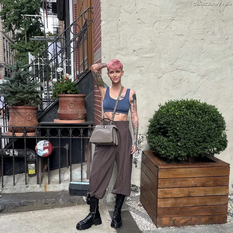Ruby Rose photo 3 of 45