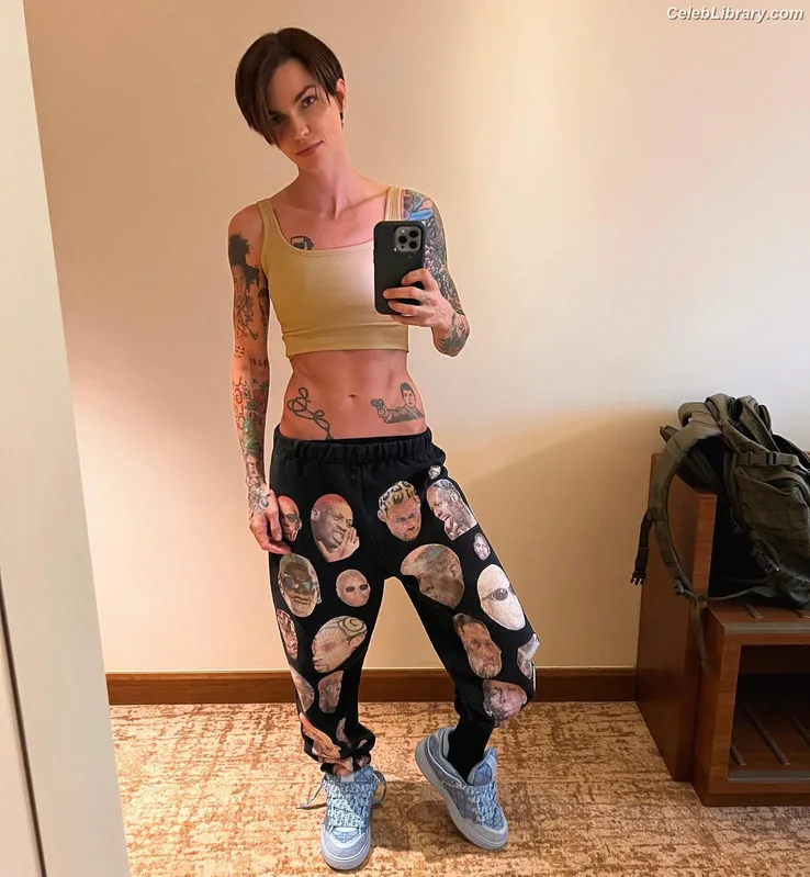 Ruby Rose photo 11 of 45