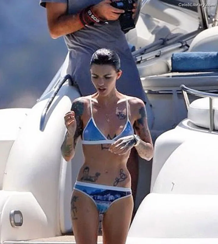 Ruby Rose photo 24 of 45