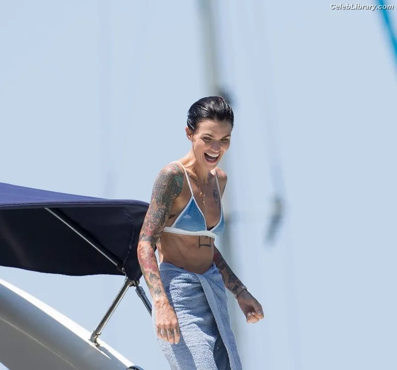 Ruby Rose photo 2 of 45