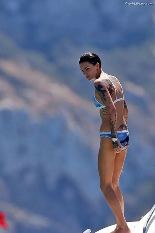 Ruby Rose photo 8 of 45
