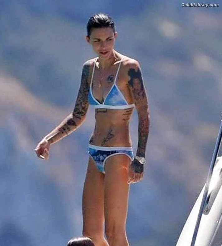 Ruby Rose photo 9 of 45