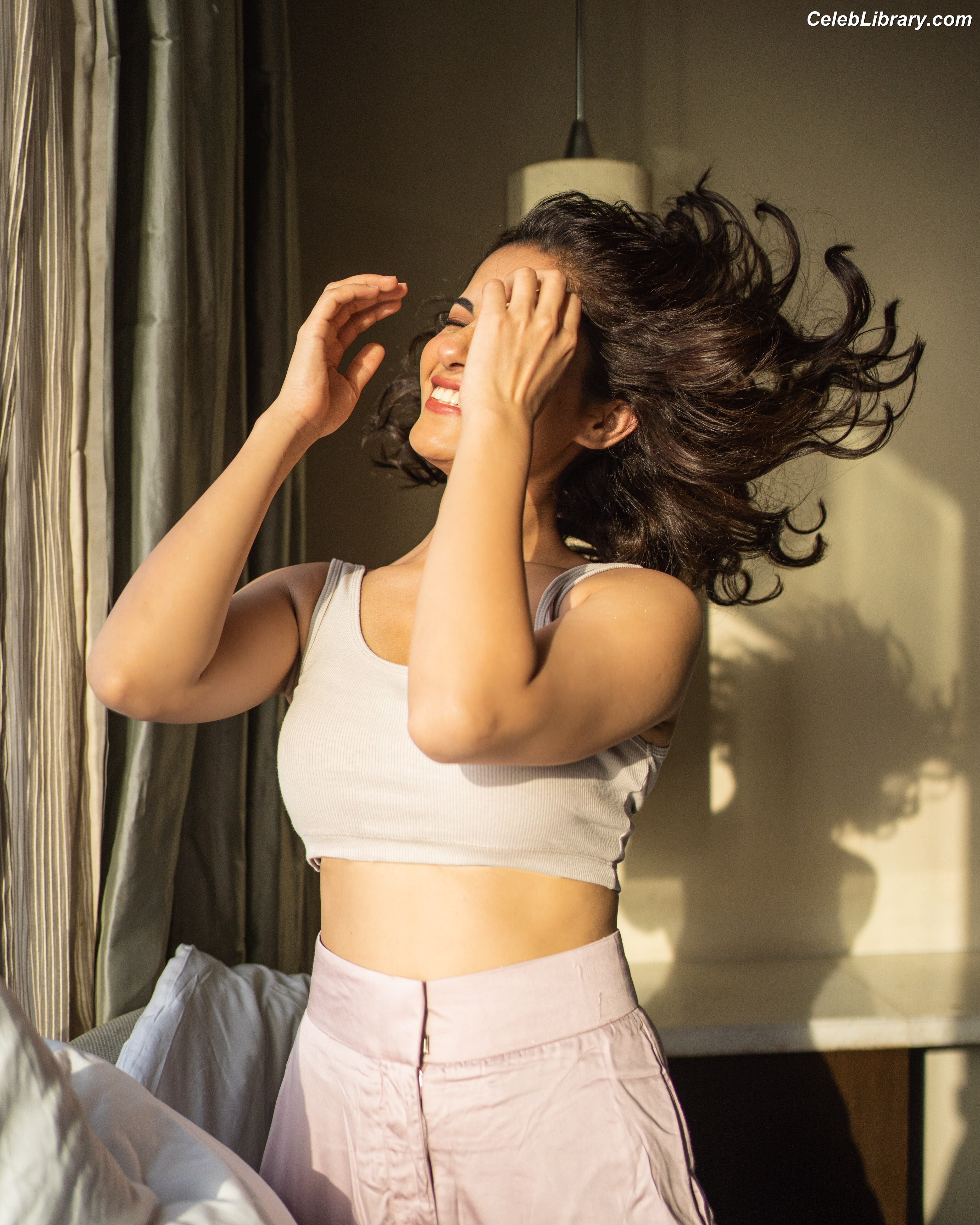 Ruhani Sharma photo 1 of 113
