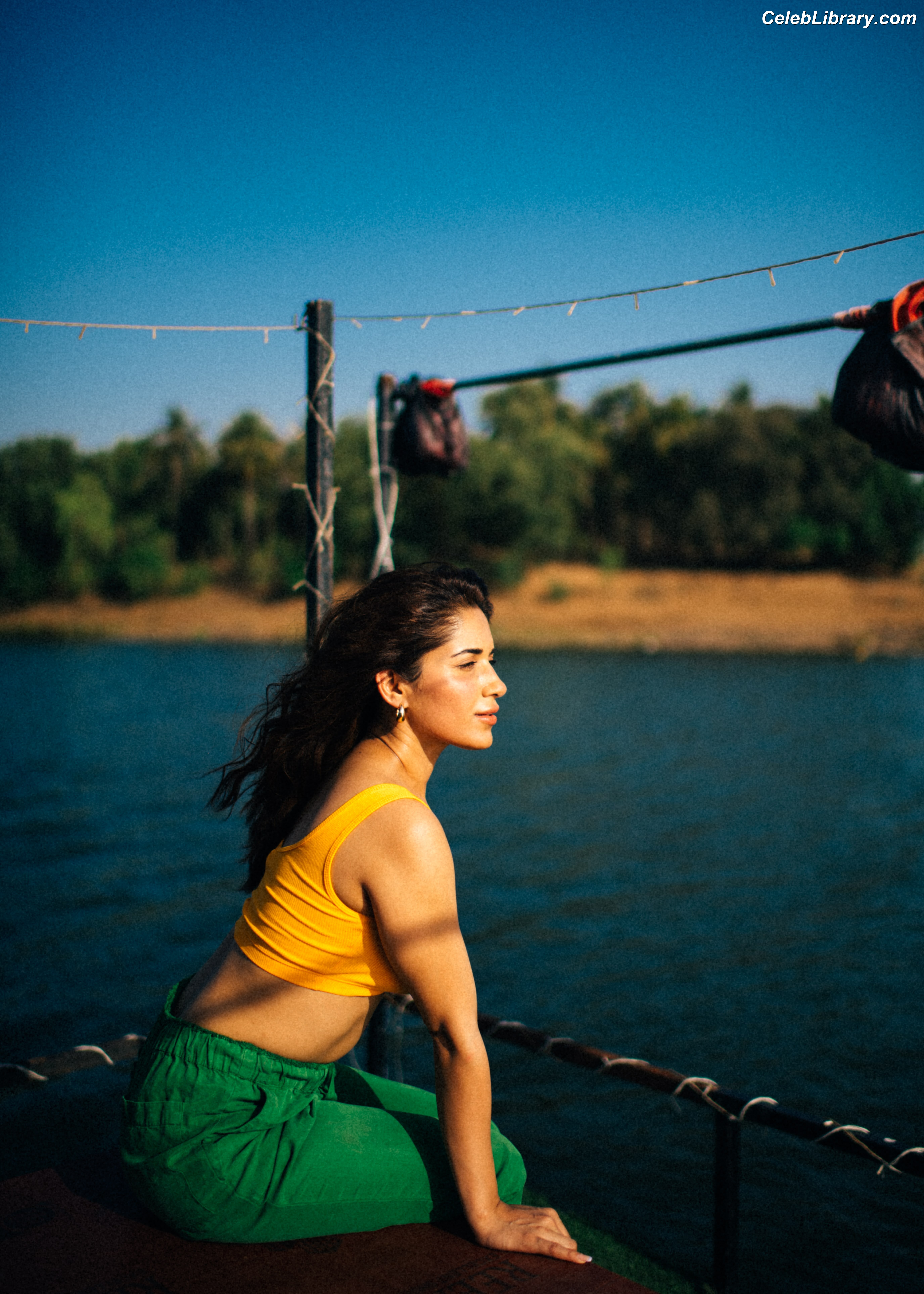 Ruhani Sharma photo 6 of 113