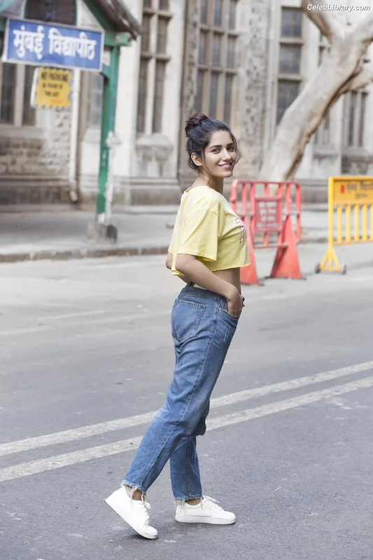 Ruhani Sharma photo 19 of 113