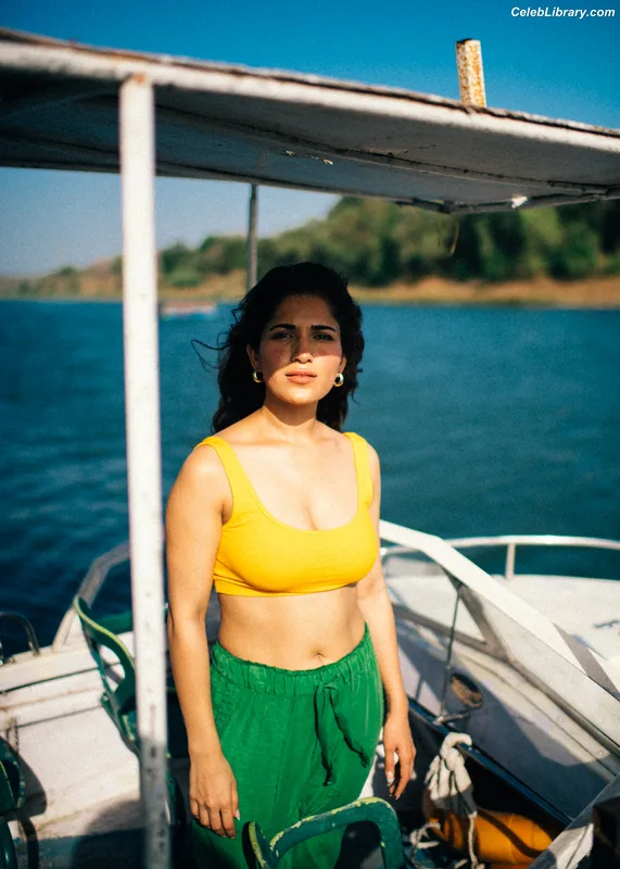 Ruhani Sharma photo 10 of 113