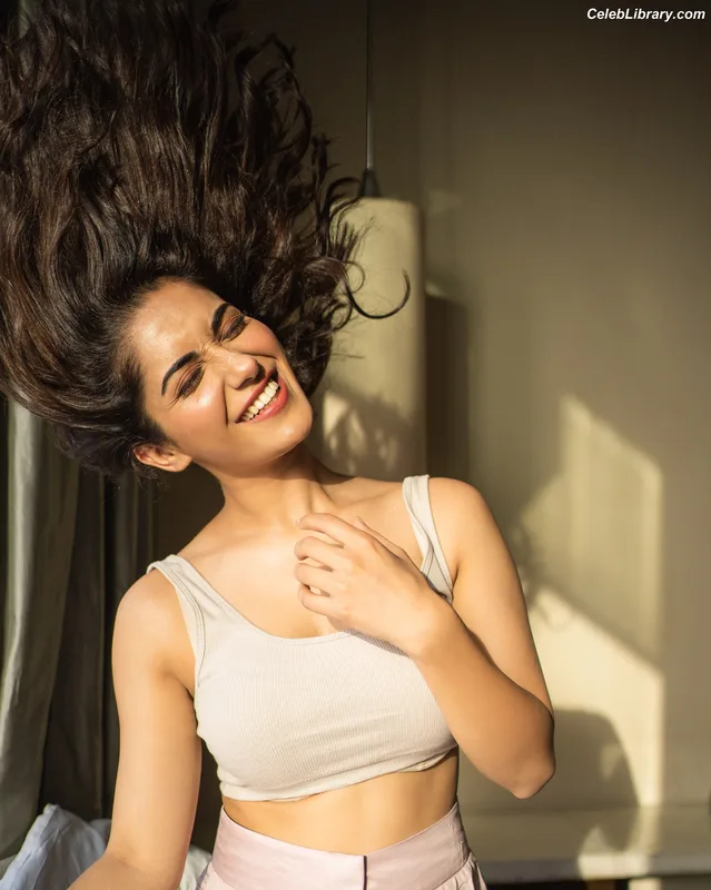 Ruhani Sharma photo 18 of 113