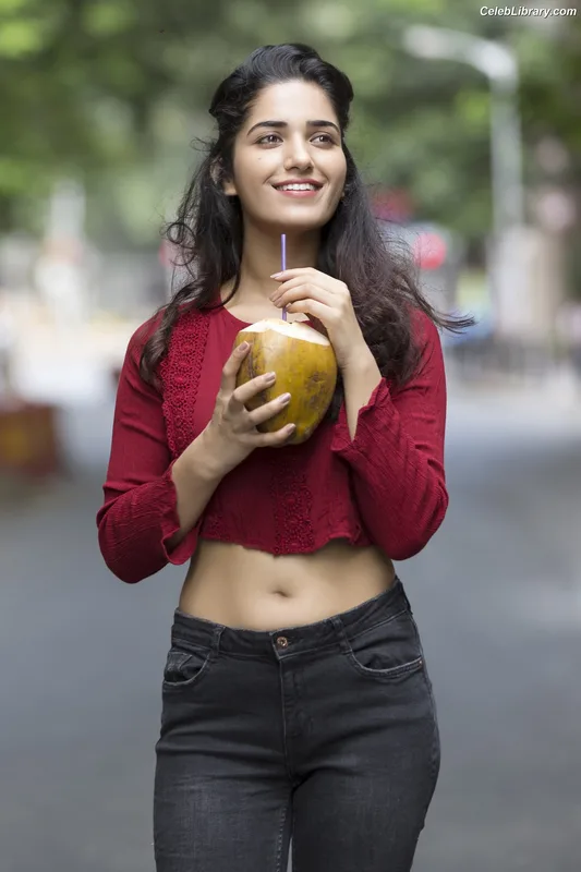 Ruhani Sharma photo 16 of 113