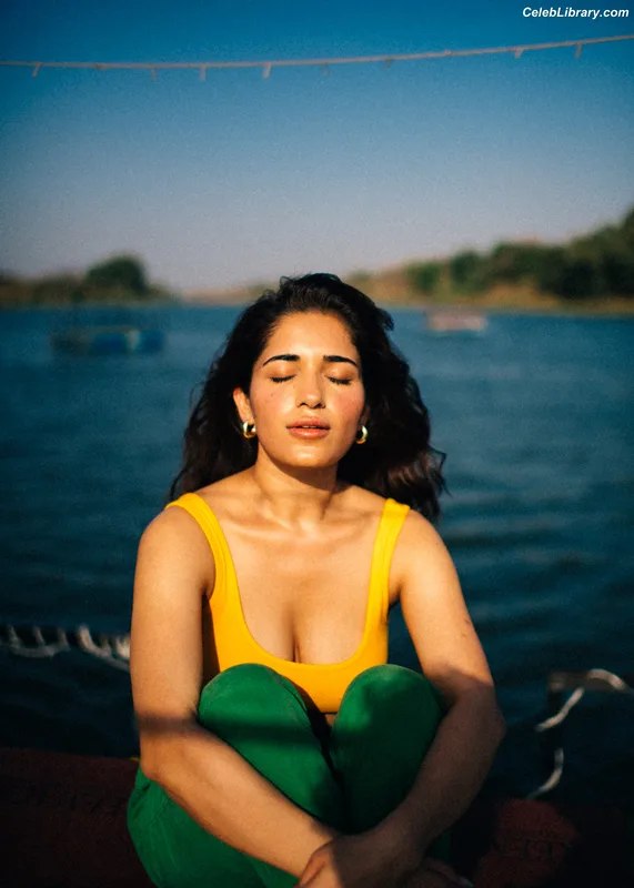 Ruhani Sharma photo 5 of 113