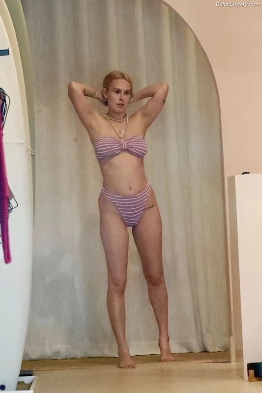 Rumer Willis photo 3 of 149