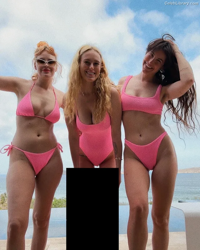 Rumer Willis photo 7 of 149