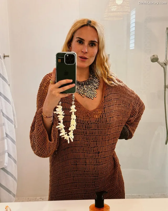 Rumer Willis photo 10 of 149