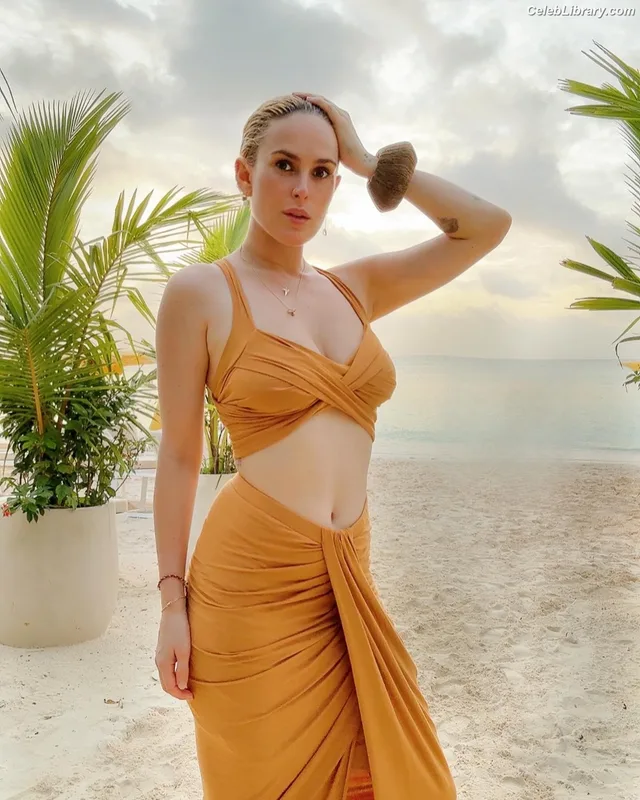Rumer Willis photo 11 of 149