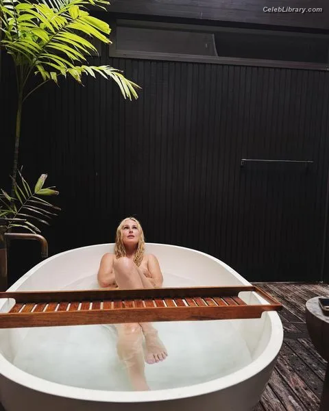 Rumer Willis photo 22 of 149