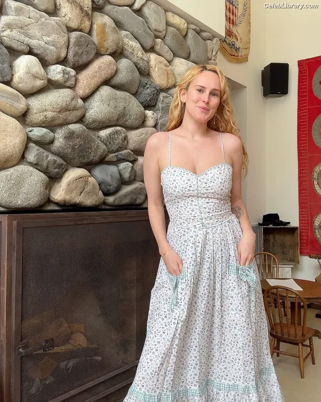Rumer Willis photo 5 of 149