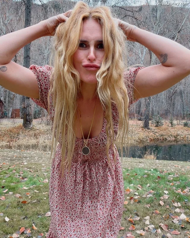 Rumer Willis photo 16 of 149