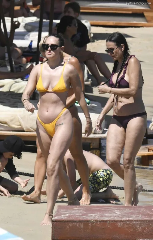 Rumer Willis photo 18 of 149