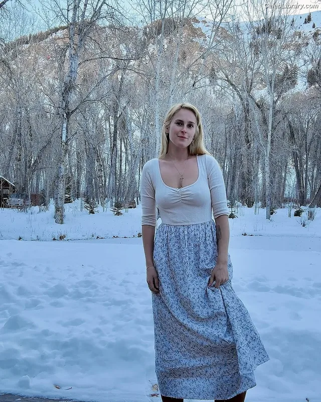 Rumer Willis photo 1 of 149