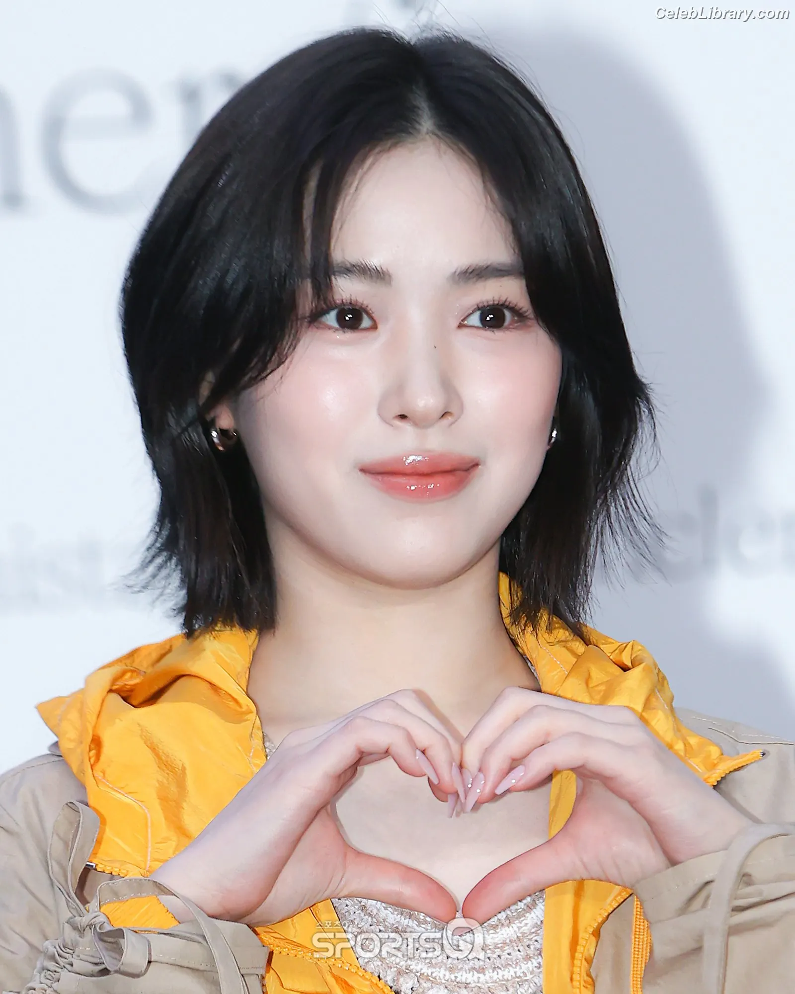 Ryujin (ITZY) photo 21 of 522