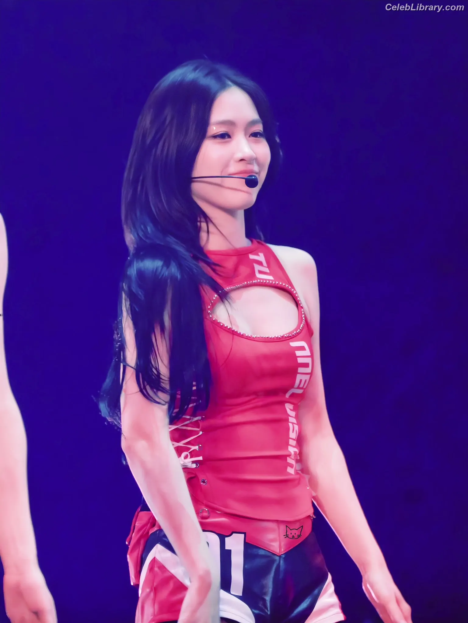 Ryujin (ITZY) photo 3 of 522